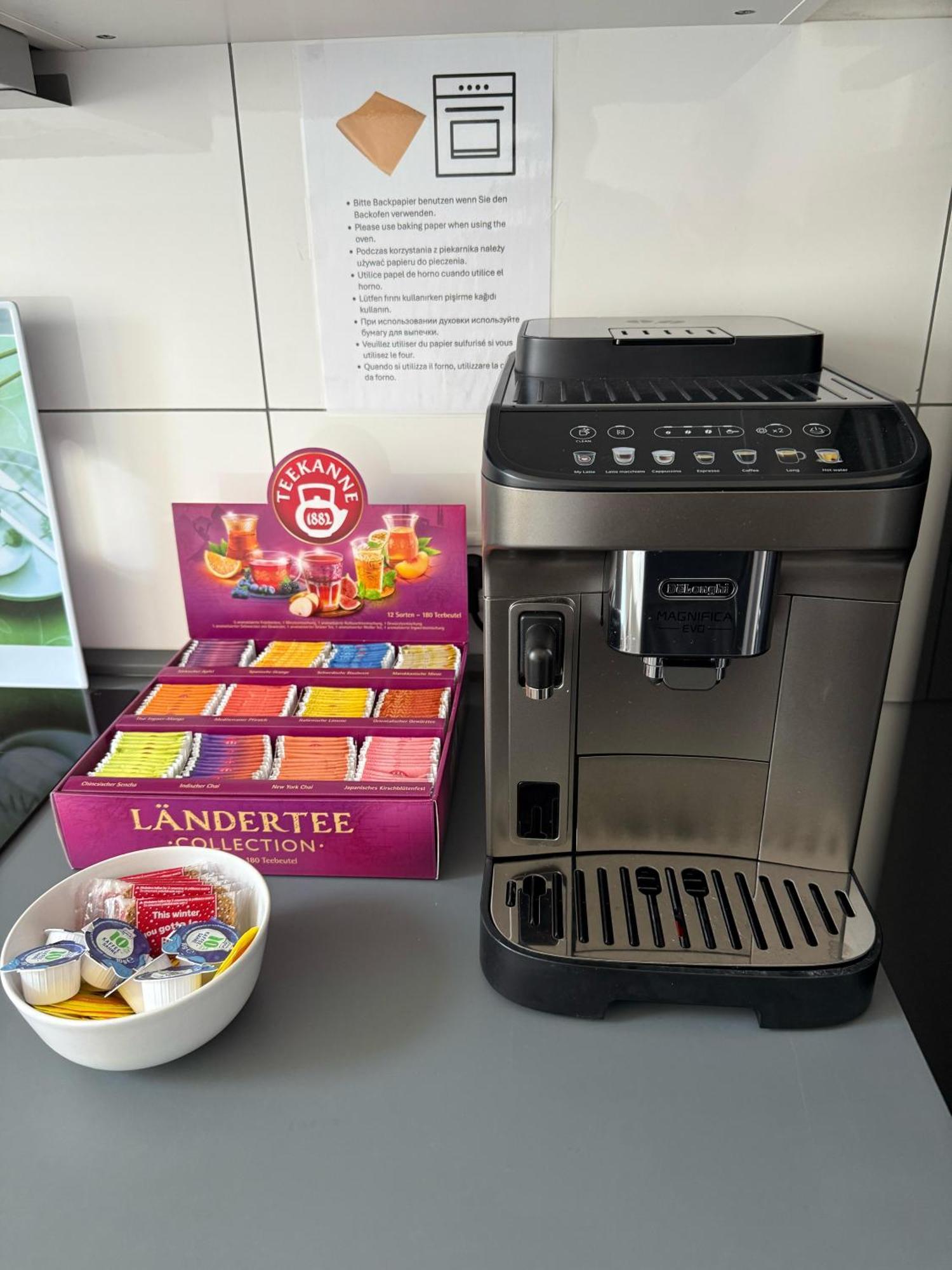 Freshly Renovated City Apartments Essen Kitchen Wifi Near Duesseldorf Airport Exterior photo